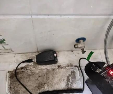 广河屋顶漏水维修公司分享下卫生间漏水的危害及解决方法